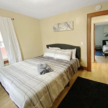 Lux 3Br, Steps From Airport, U Of R & Grocery Stores Rochester Luaran gambar