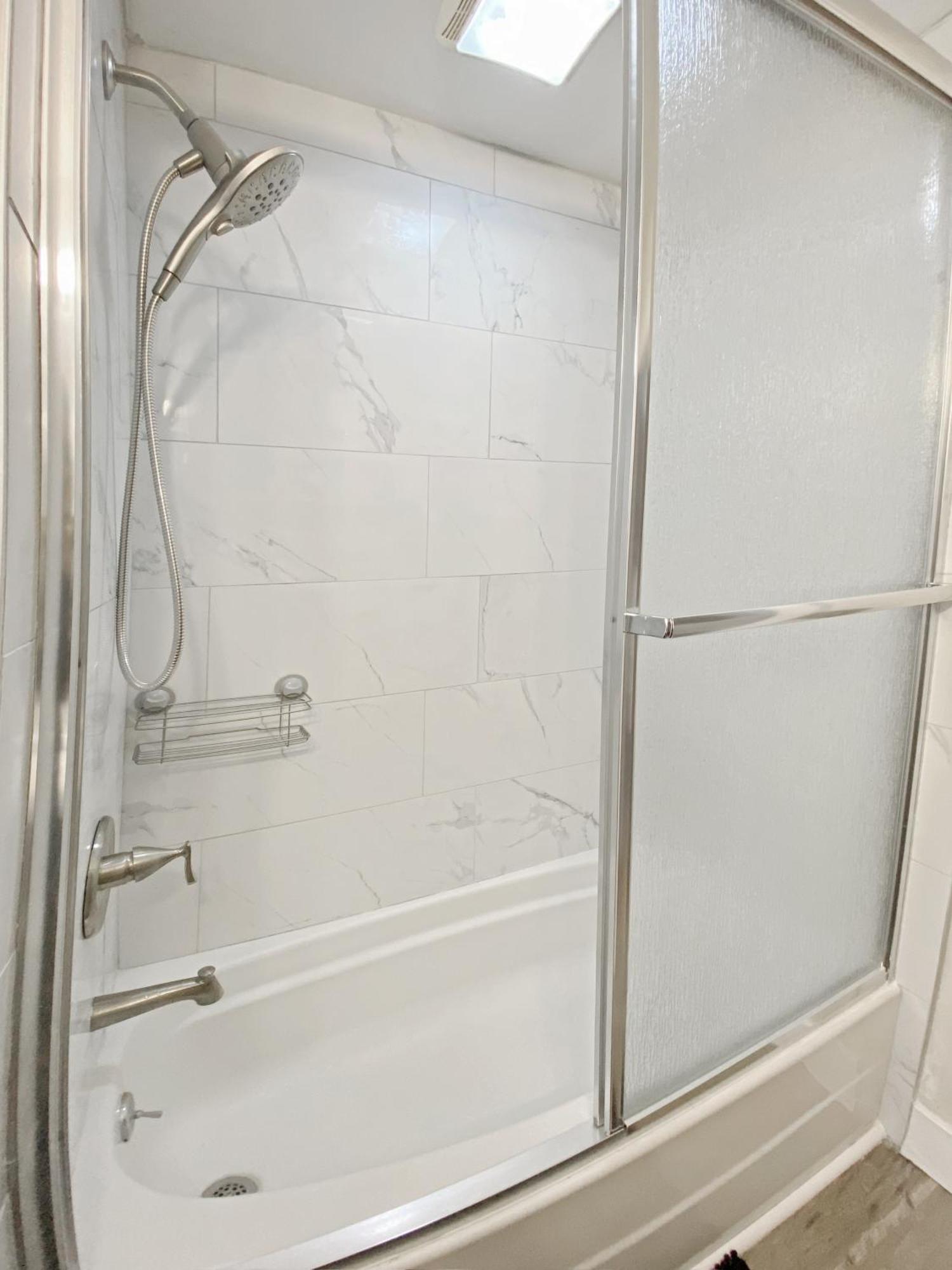 Lux 3Br, Steps From Airport, U Of R & Grocery Stores Rochester Luaran gambar