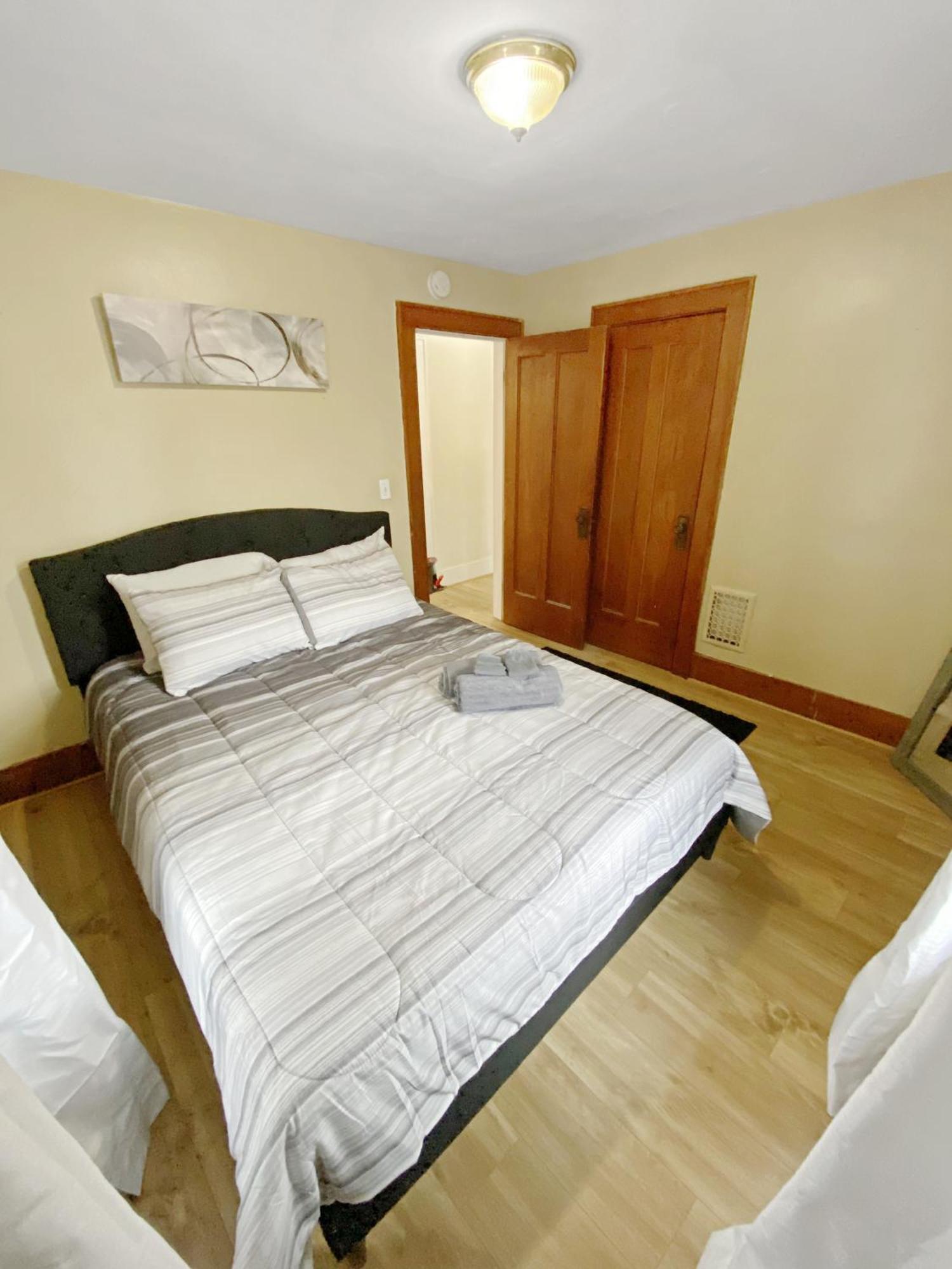 Lux 3Br, Steps From Airport, U Of R & Grocery Stores Rochester Luaran gambar